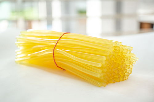 胶粒与塑胶粒在充气棒制造中的应用